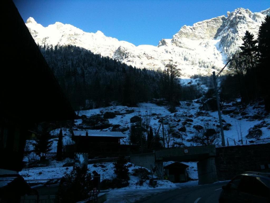 Hotel Stalden Lutschental Exterior photo